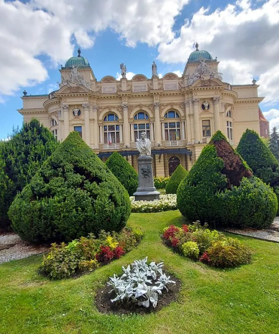 Villa Dom Z Ogrodem W Krakowie